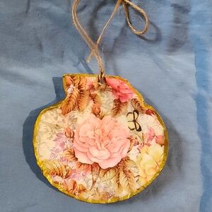 Scallop Shell Hanging Ornament